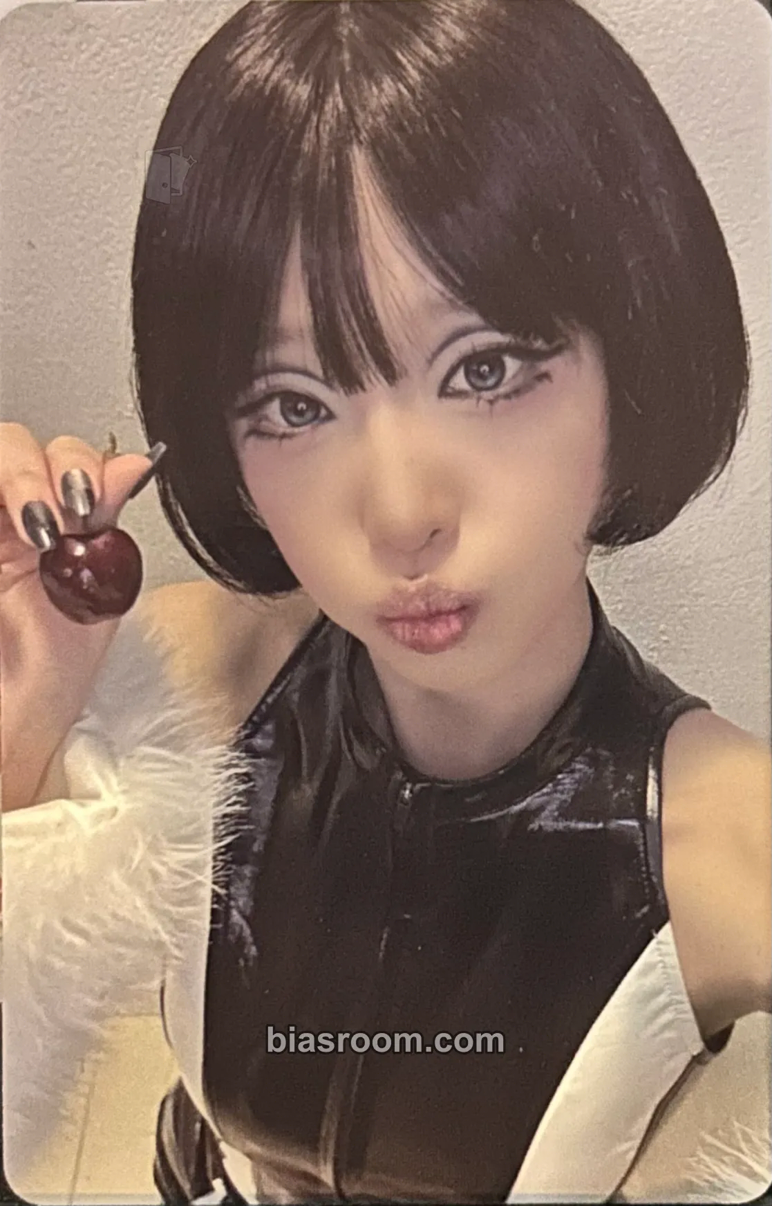 Yena Love Catcher Photocard - Yena K-pop photocard