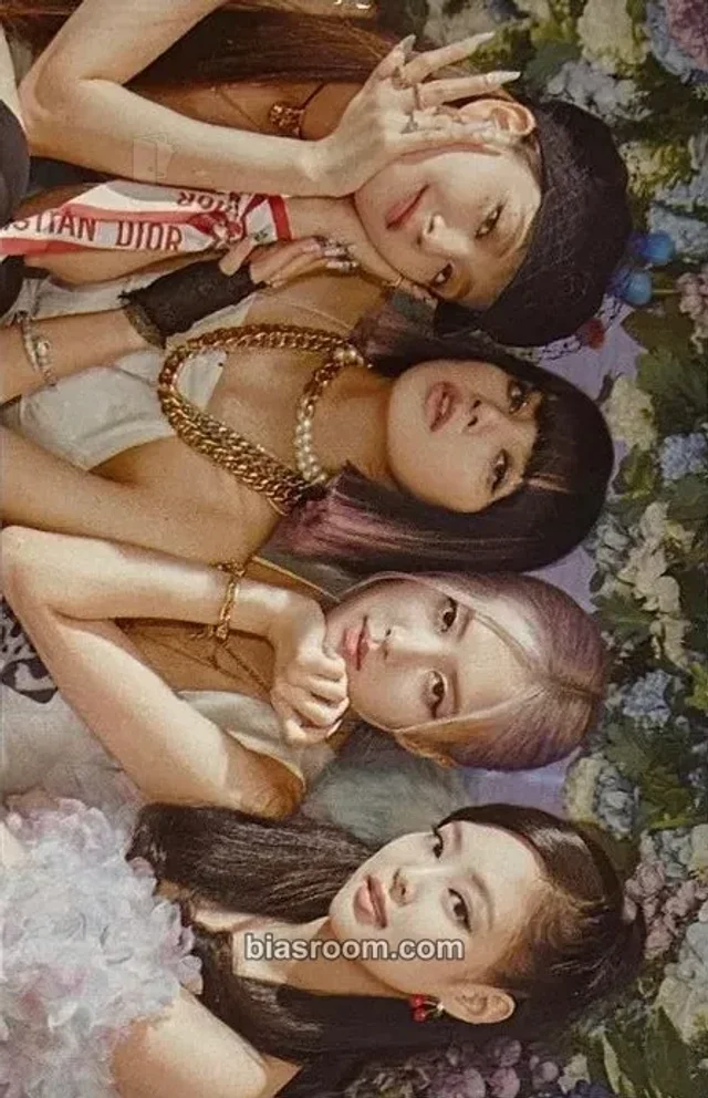 BLACKPINK - Other merch photocard march 2022