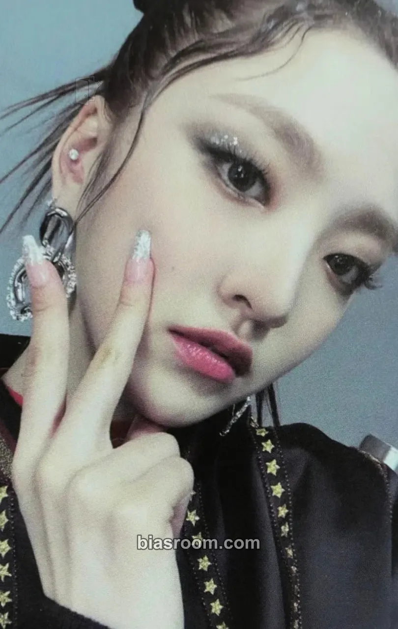 Soeun Play Game : Awake Photocard - Weeekly - Weeekly K-pop photocard