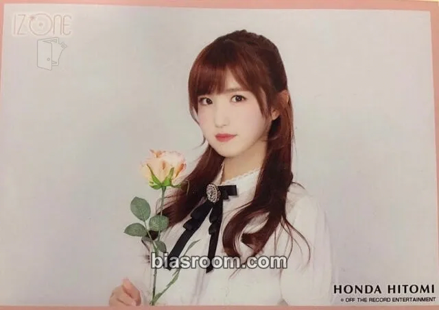 Hitomi KCON 2019 Photocard - IZ*ONE - IZ*ONE K-pop photocard