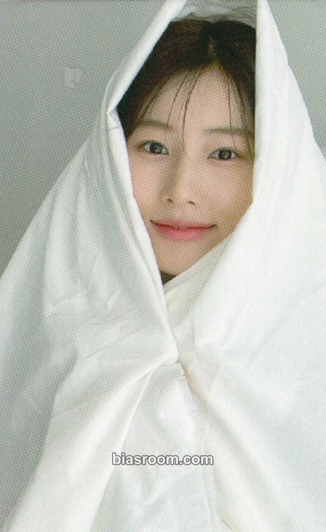 Kang Hyewon - Hyewon - 1st PHOTOBOOK - Beauty Cut Other pob (pre-order benefit) apple music