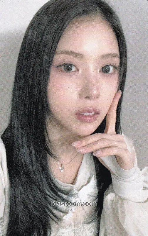 Jiwoo EPISODE 1: ZERO FRONTIER - 1st World Tour Photocard - NMIXX - NMIXX K-pop photocard