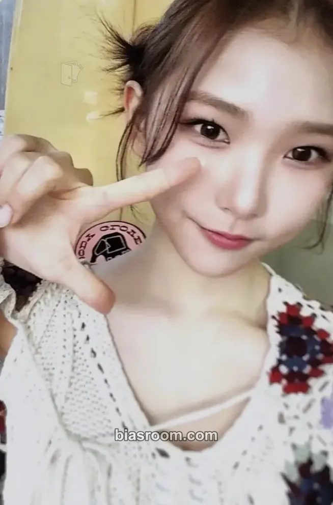 Huiyeon Into The Light Photocard - LIGHTSUM - LIGHTSUM K-pop photocard