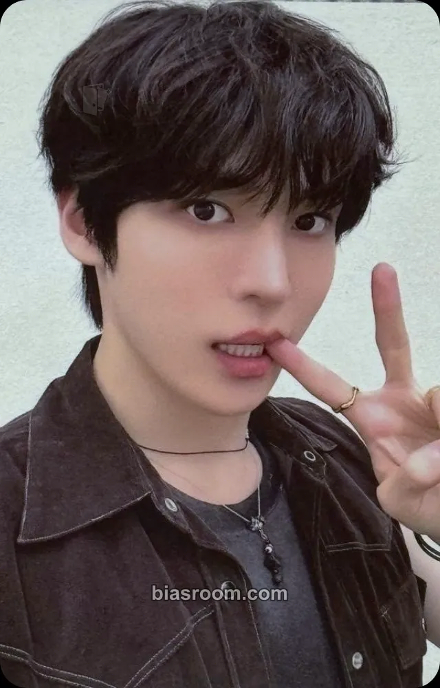Yunho Towards the Light World Tour Finale in Seoul Playcode Photocard - ATEEZ - ATEEZ K-pop photocard