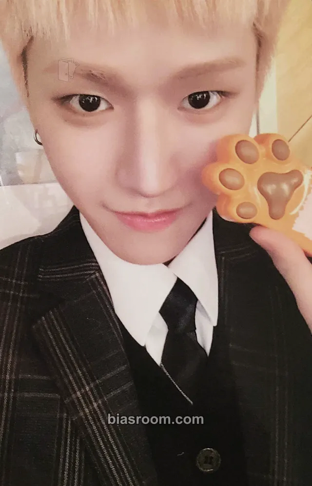 Riwoo HOW? Photocard - BOYNEXTDOOR - BOYNEXTDOOR K-pop photocard