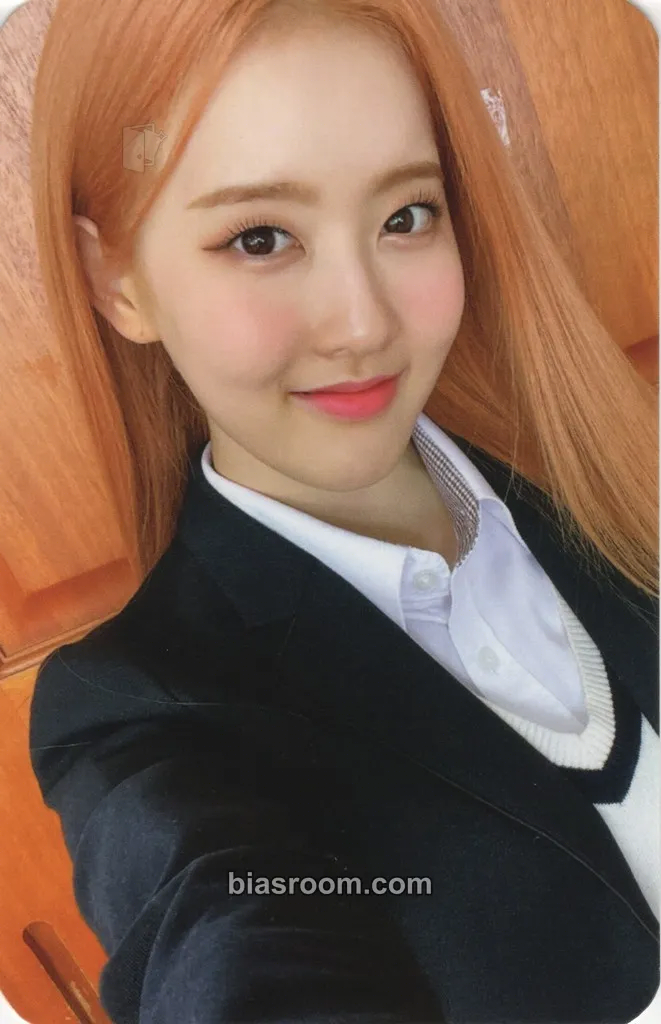 Sieun 2022 Season's Greetings - One's Youth Photocard - STAYC - STAYC K-pop photocard