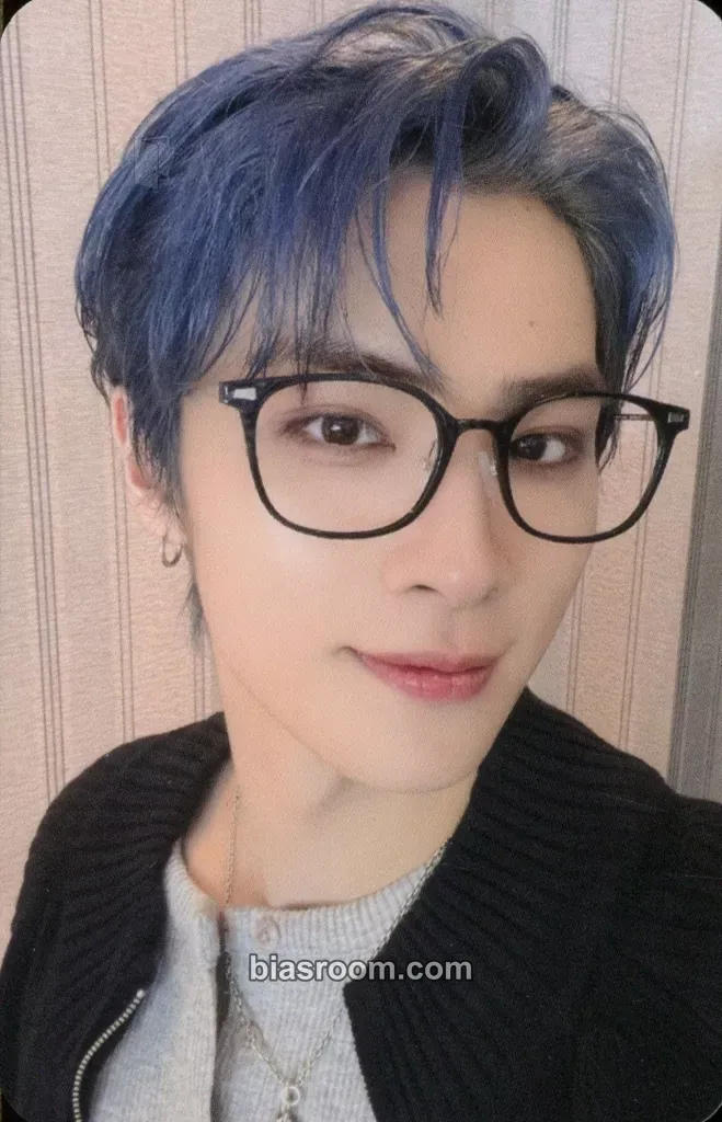 Xiaojun Eternal White Photocard - WayV - WayV K-pop photocard