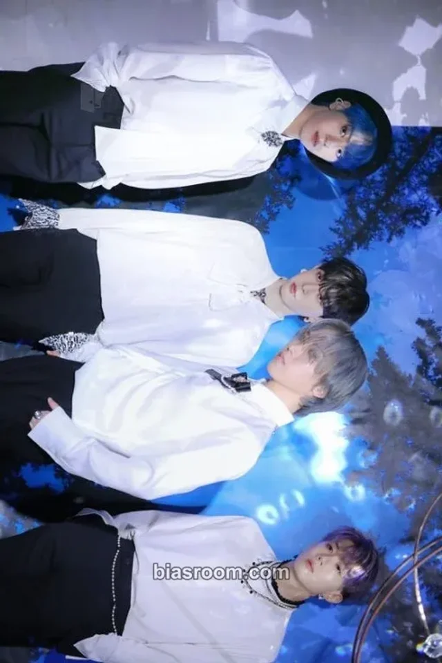 MY.st - The Glow: Illusion Album album photocard
