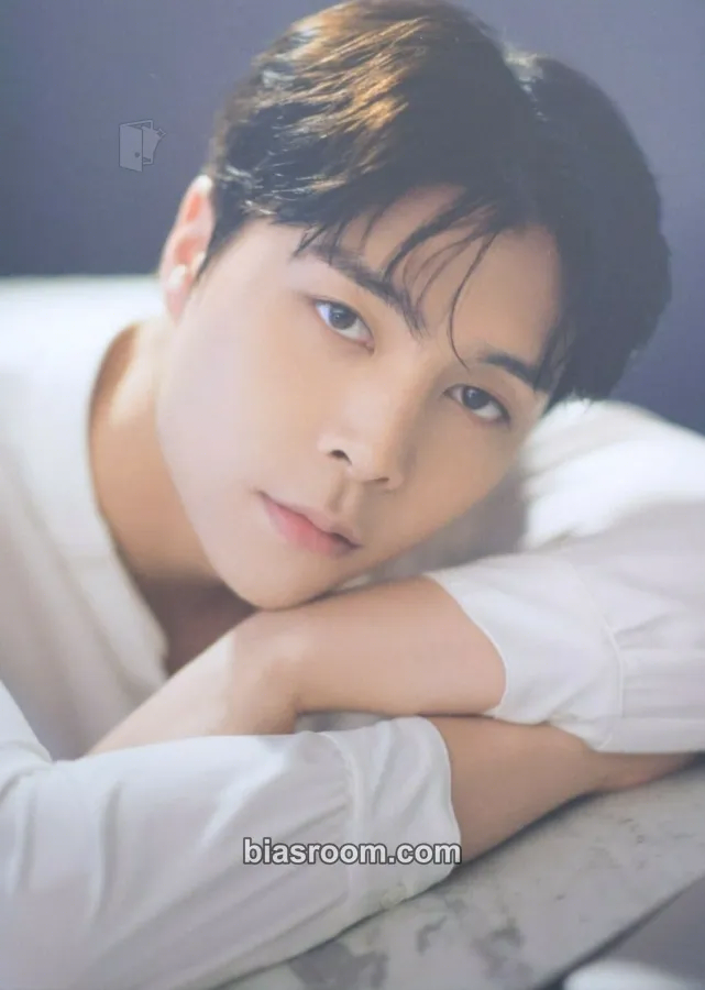 Johnny Dicon Vol.5 'NCT 127 and City of Angel' (Dispatch Magazine) Photocard - NCT 127 - NCT 127 K-pop photocard