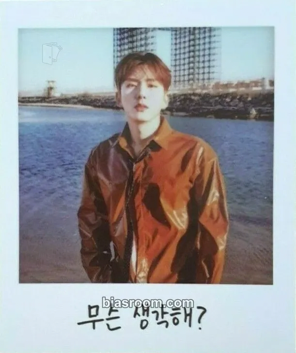 Kihyun Voyager Photocard - MONSTA X - MONSTA X K-pop photocard