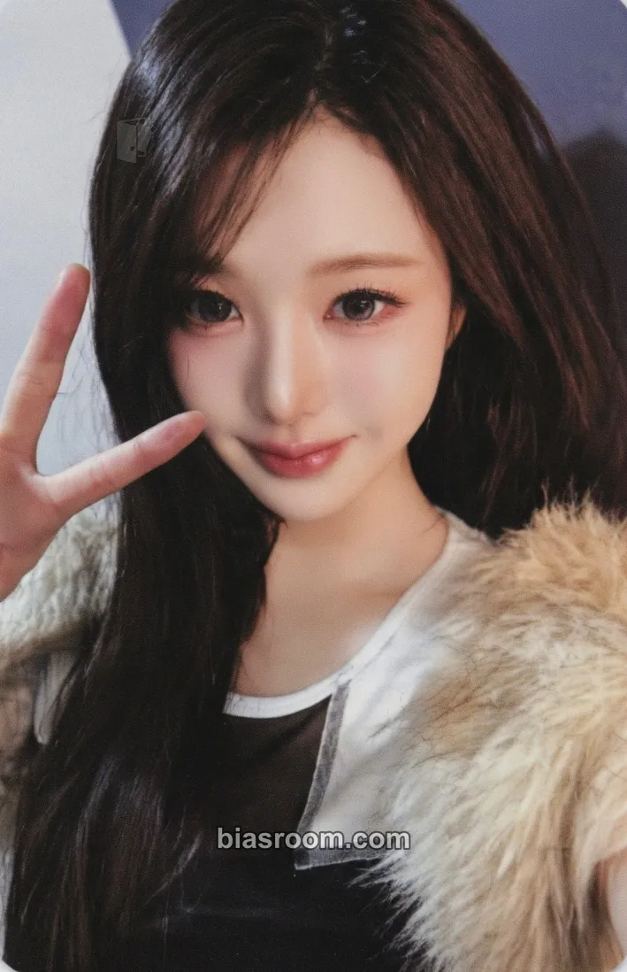 Wonyoung REVIVE+ Photocard - IVE - IVE K-pop photocard
