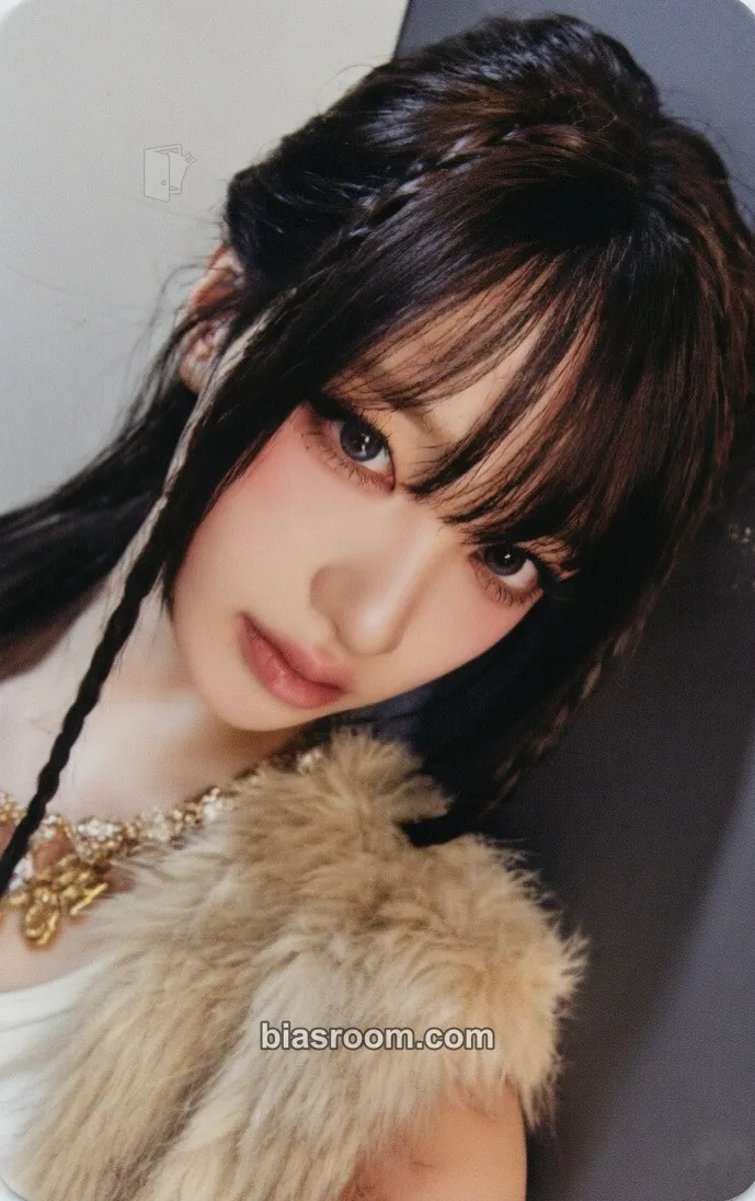 Liz REVIVE+ Photocard - IVE - IVE K-pop photocard