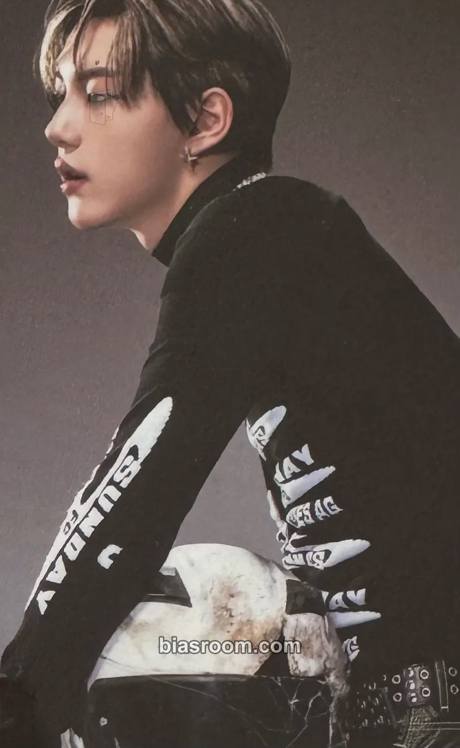 Seo Kyoungbae blackout Photocard - CLOSE YOUR EYES - CLOSE YOUR EYES K-pop photocard