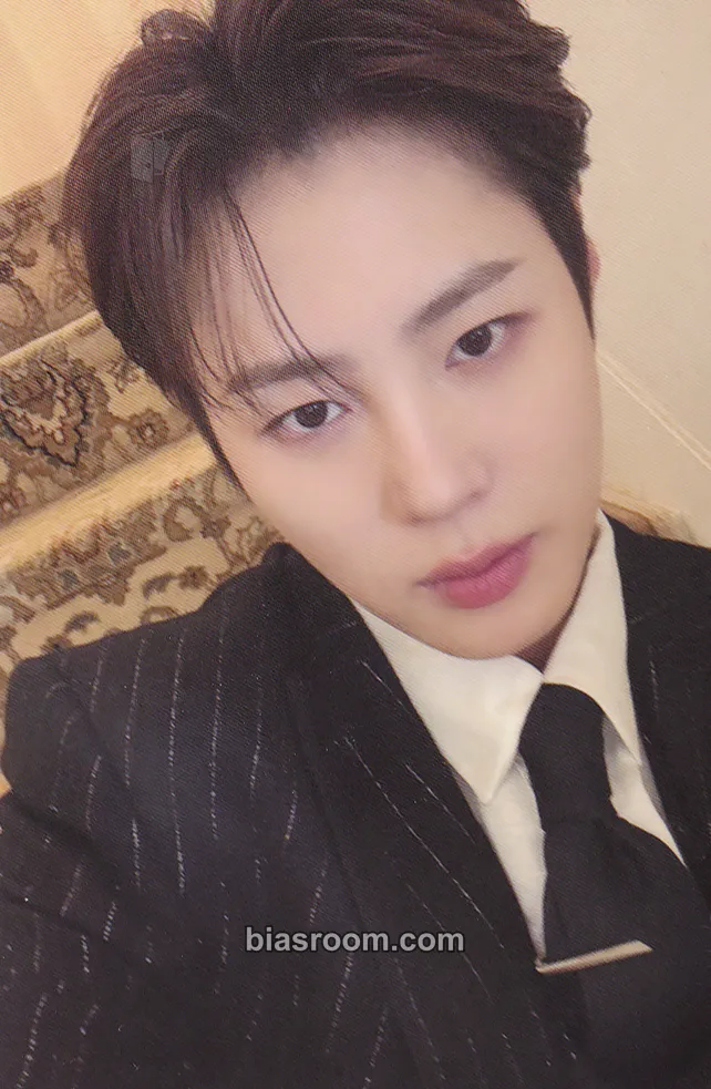 Ha Sung Woon Ha Sung Woon 2025 Season’s Greetings ‘Royal Classic’ Photocard - Ha Sung Woon K-pop photocard