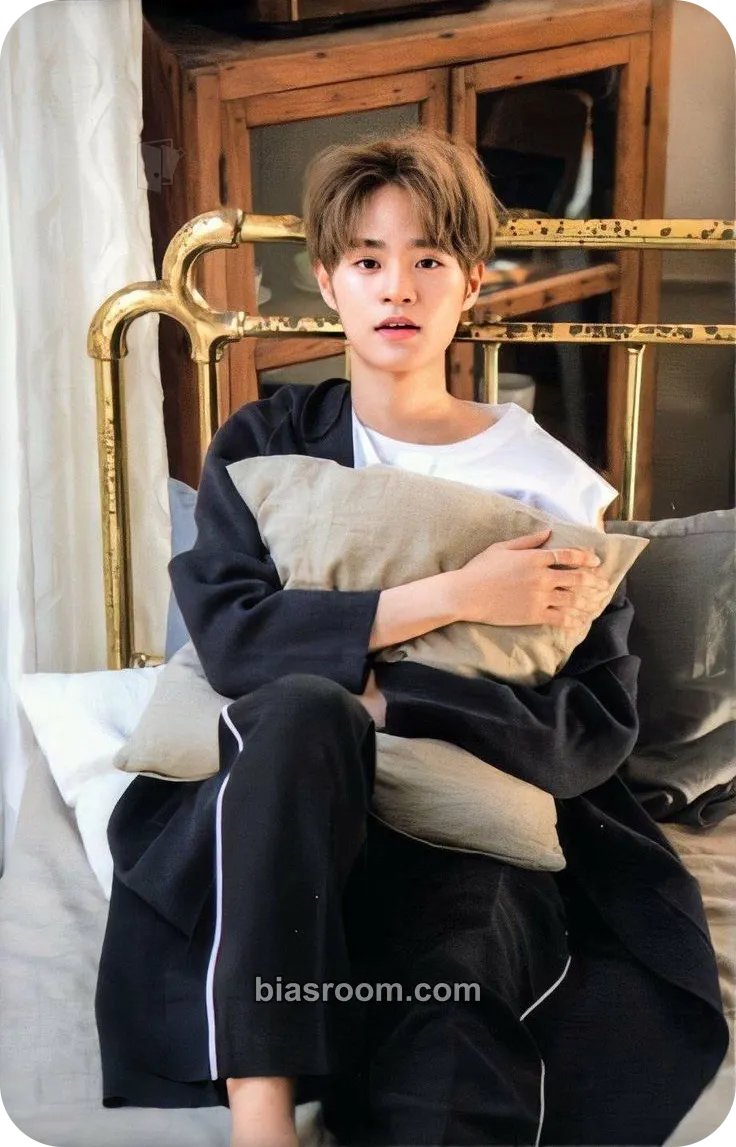 Daehwi ABNEW Fanclub 1st Official Fan Kit Photocard - AB6IX - AB6IX K-pop photocard