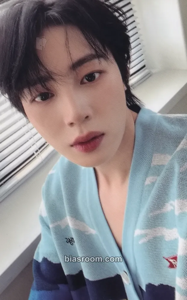 Ha Sung Woon Strange World Photocard - Ha Sung Woon K-pop photocard