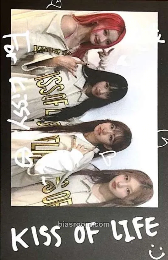 Born to be XX Photocard - KISS OF LIFE - KISS OF LIFE K-pop photocard