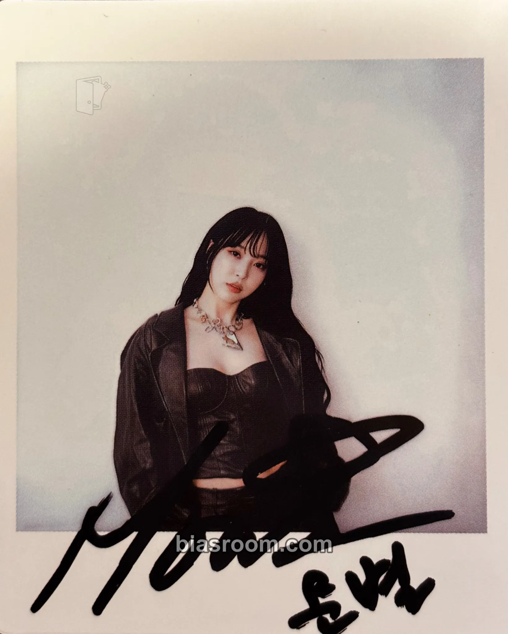 Moonbyul KNIGHT China Magazine (June 2025 Issue) Photocard - MAMAMOO - MAMAMOO K-pop photocard