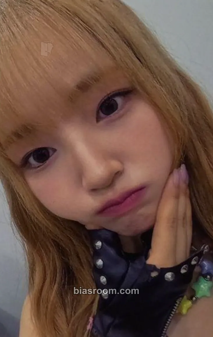 Yunha UNIS Japan 1st Fanmeeting Photocard - UNIS - UNIS K-pop photocard