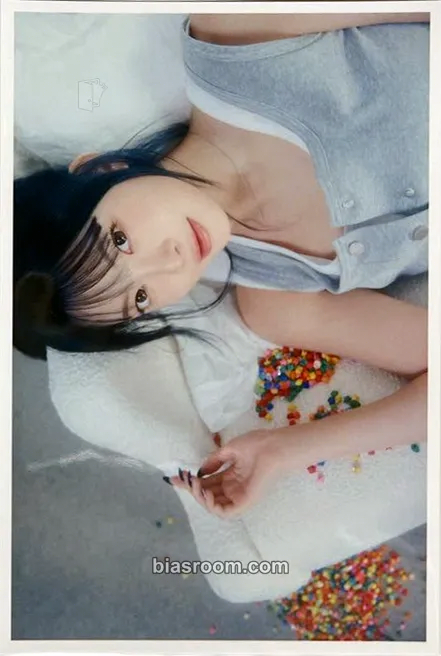 Hong Eunchae D'ICON Issue N°32 Photocard - LE SSERAFIM - LE SSERAFIM K-pop photocard