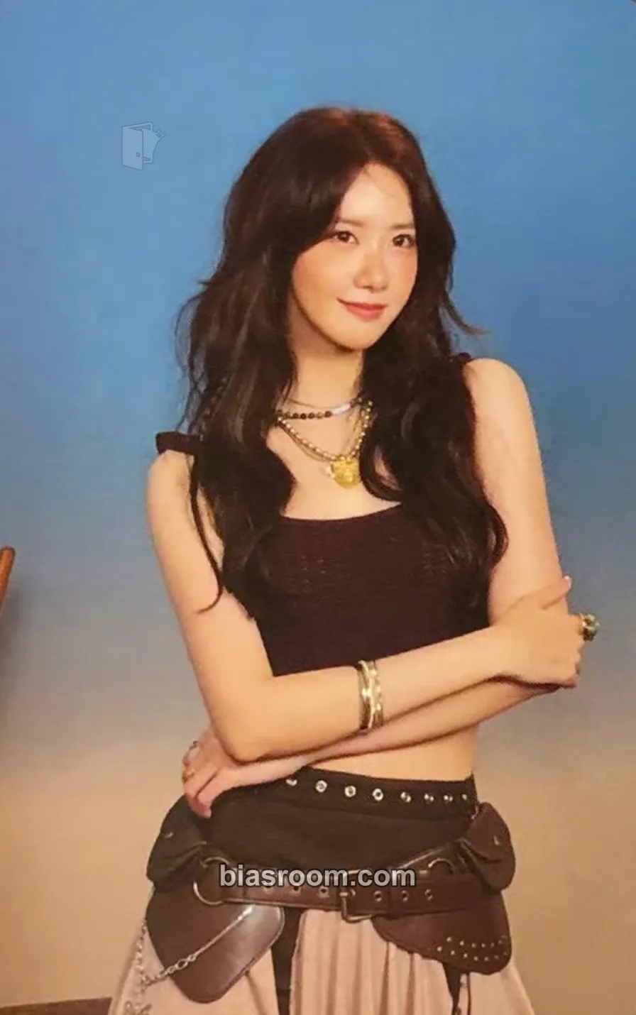 Yoona Season's Greetings 2026 Photocard - Girls' Generation - Girls' Generation K-pop photocard