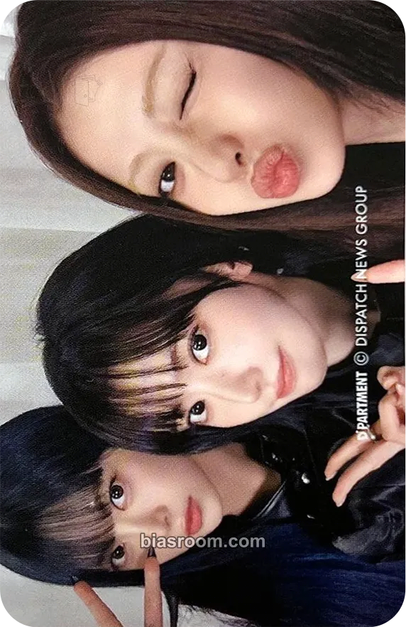 D'ICON Issue N°32 Photocard - LE SSERAFIM - LE SSERAFIM K-pop photocard
