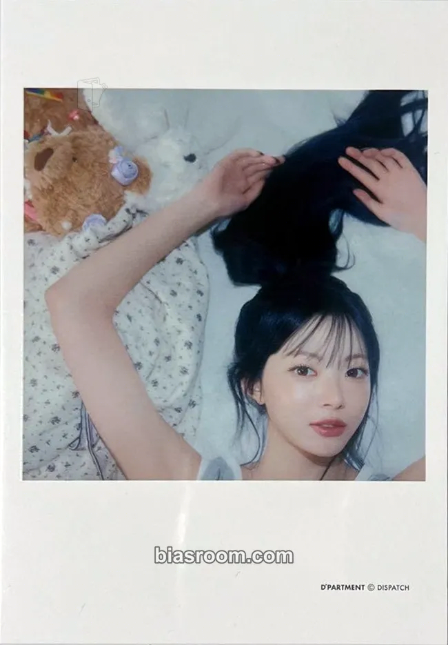 Hong Eunchae D'ICON Issue N°32 Photocard - LE SSERAFIM - LE SSERAFIM K-pop photocard
