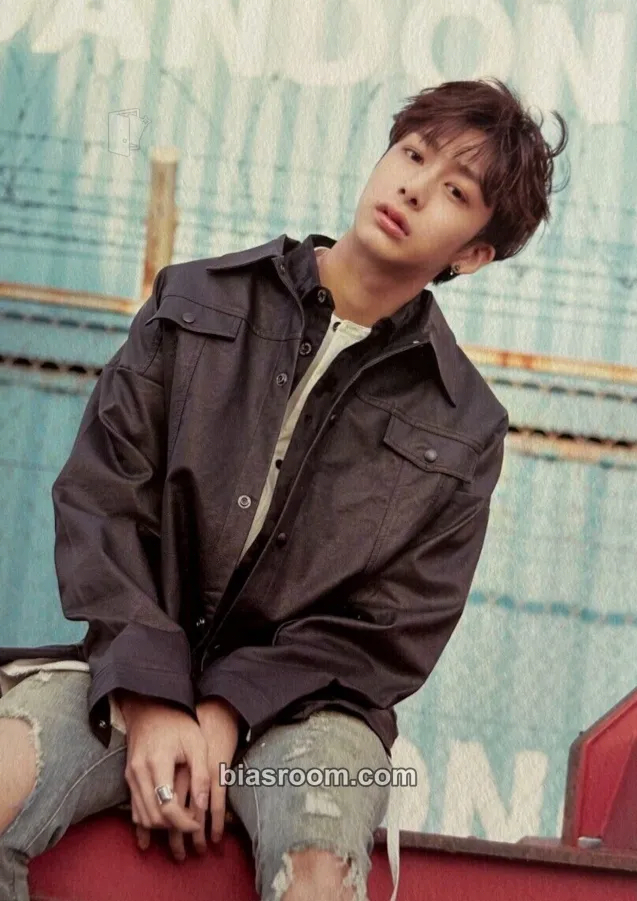 Hyungwon First World Tour Beautiful Photocard - MONSTA X - MONSTA X K-pop photocard