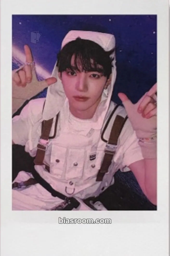 Hao Cinema Paradise Photocard - ZEROBASEONE - ZEROBASEONE K-pop photocard
