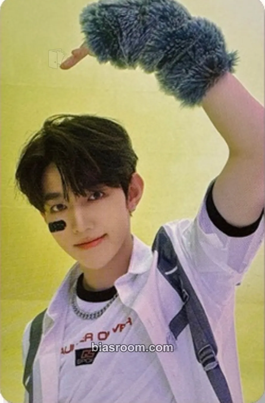Hao Cinema Paradise Photocard - ZEROBASEONE - ZEROBASEONE K-pop photocard