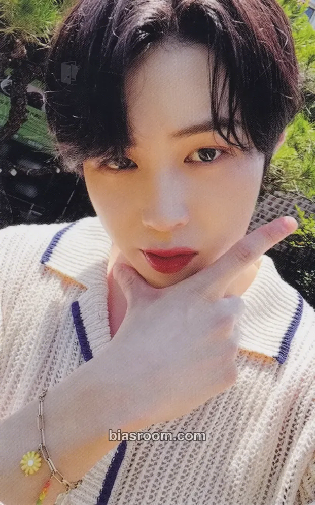 Ha Sung Woon Strange World Photocard - Ha Sung Woon K-pop photocard