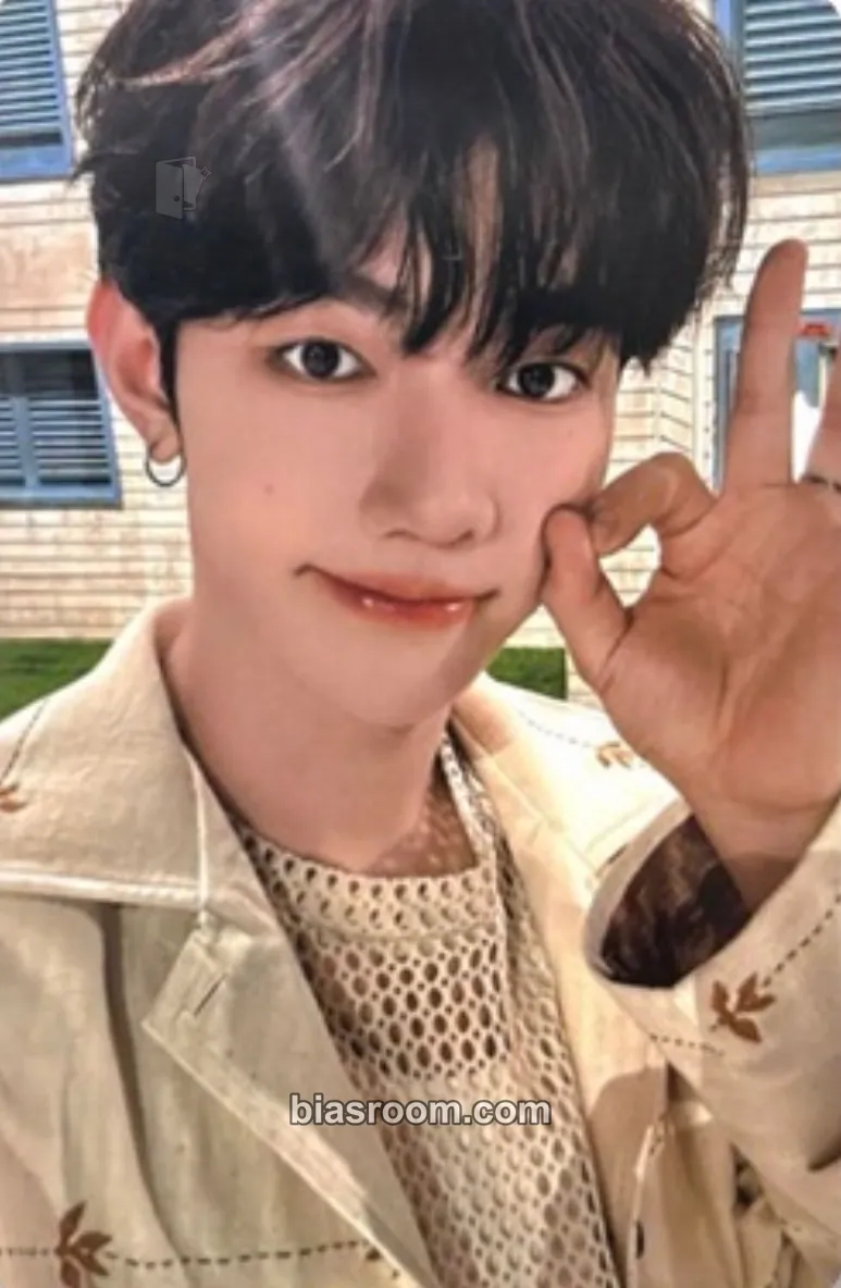 Hao Cinema Paradise Photocard - ZEROBASEONE - ZEROBASEONE K-pop photocard
