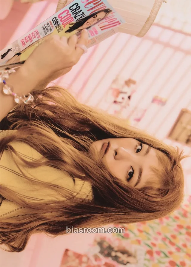 Red Velvet - Seulgi - Queendom Album merch large postcard horizontal
