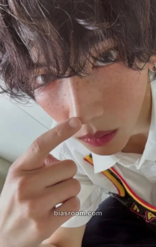 LUN8 - Chael - AWAKENING Album album photocard nerd version