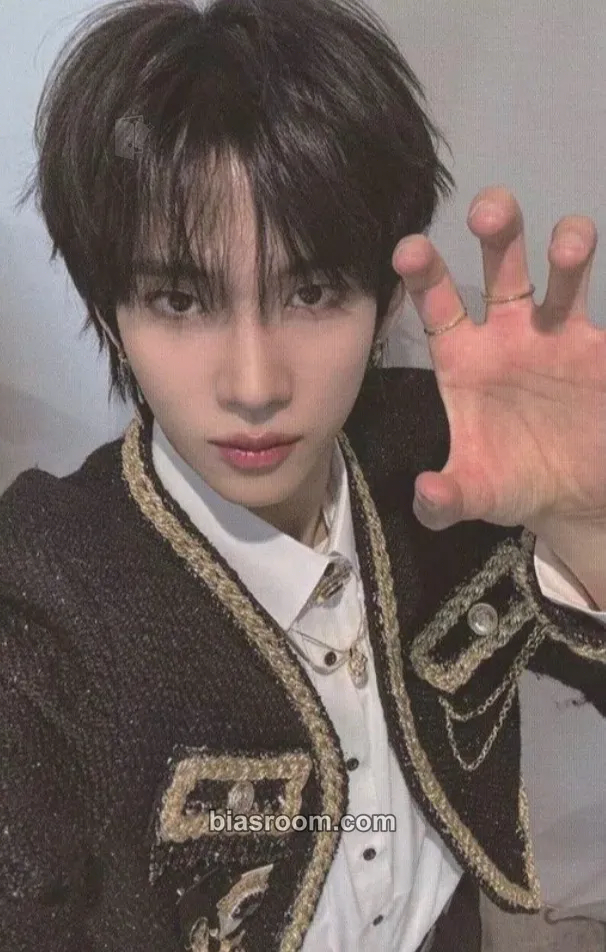 Chael BUFF Photocard - LUN8 - LUN8 K-pop photocard