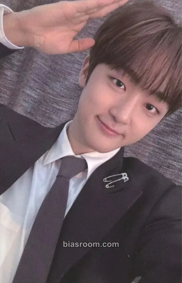 Jinsu BUFF Photocard - LUN8 - LUN8 K-pop photocard