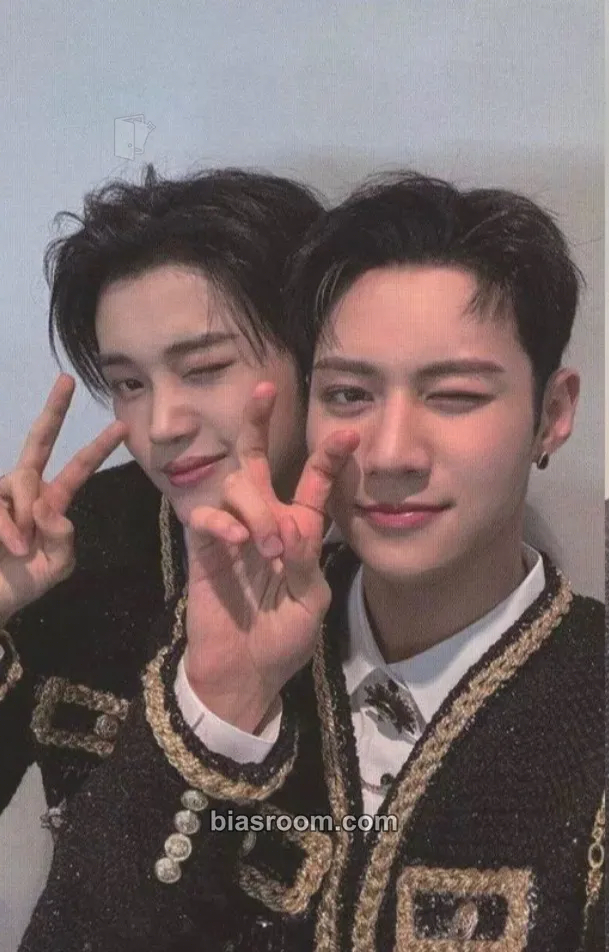 BUFF Photocard - LUN8 - LUN8 K-pop photocard