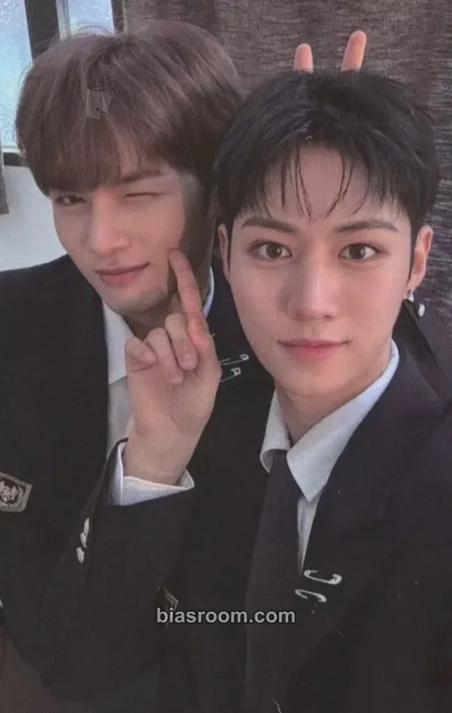 LUN8 - Ian & Ji Eunho - BUFF Album album photocard time capsule version double-sided unit photocard