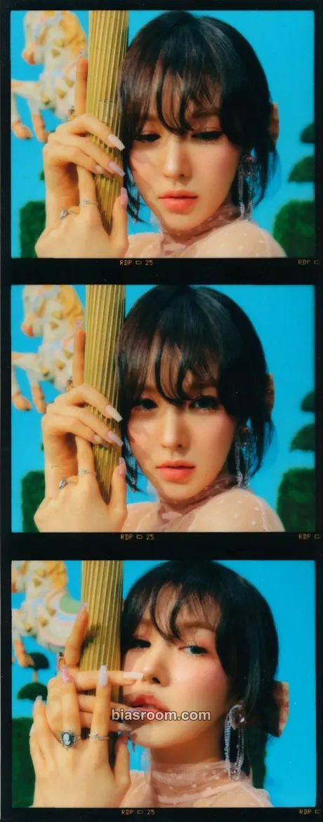 Wendy The ReVe Festival 2022 – Feel My Rhythm Photocard - Red Velvet - Red Velvet K-pop photocard