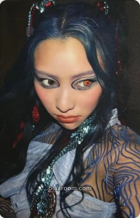 MAYA AWE Photocard - XG - XG K-pop photocard