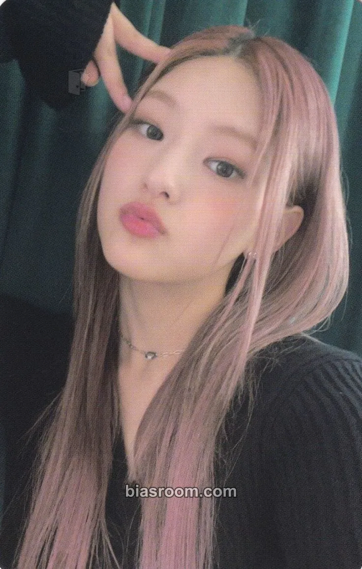 Haneul Born to be XX Photocard - KISS OF LIFE - KISS OF LIFE K-pop photocard