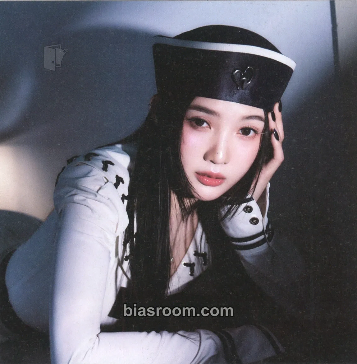 Joy Cosmic Photocard - Red Velvet - Red Velvet K-pop photocard