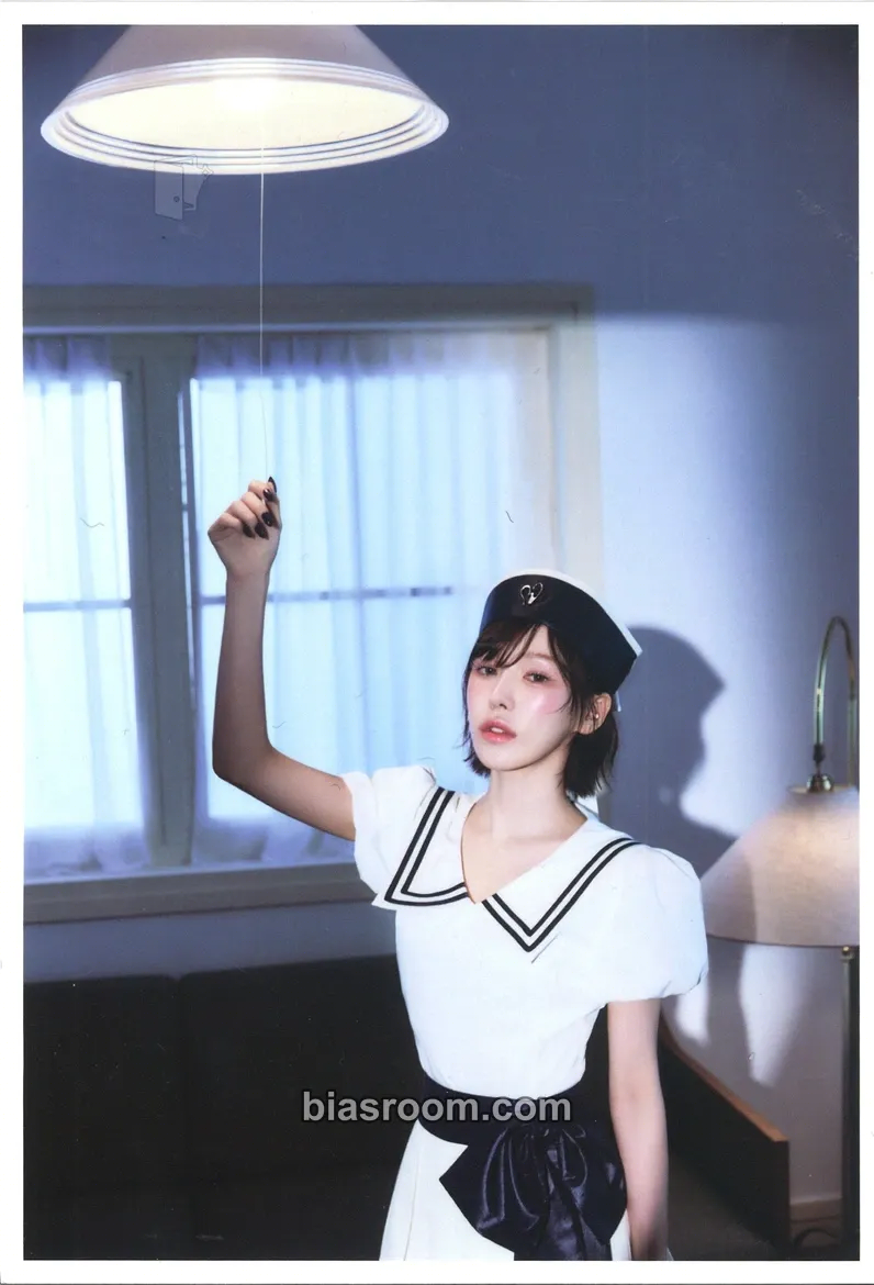 Wendy Cosmic Photocard - Red Velvet - Red Velvet K-pop photocard