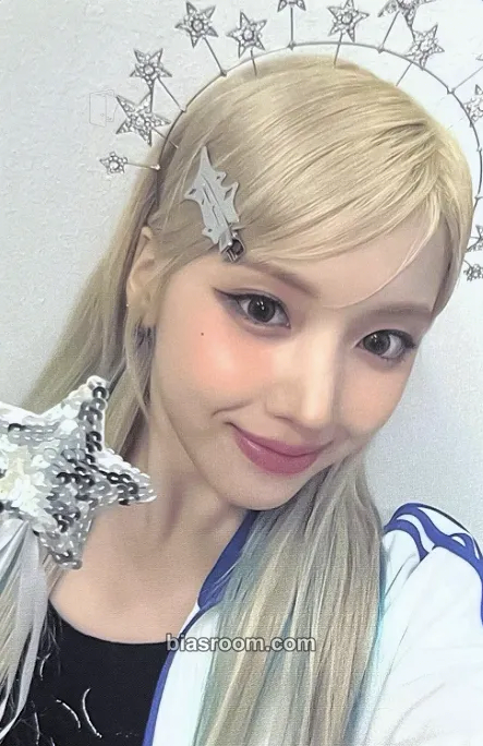 Jiwoo Fe3O4: STICK OUT Photocard - NMIXX - NMIXX K-pop photocard
