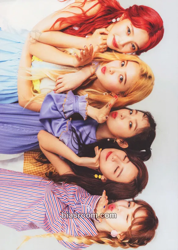 Red Room: Red Velvet First Concert Photocard - Red Velvet - Red Velvet K-pop photocard