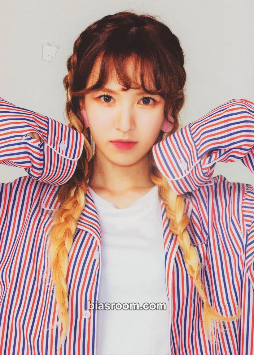 Wendy Red Room: Red Velvet First Concert Photocard - Red Velvet - Red Velvet K-pop photocard