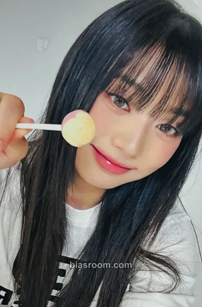 Hyeonju CURIOUS Photocard - UNIS - UNIS K-pop photocard