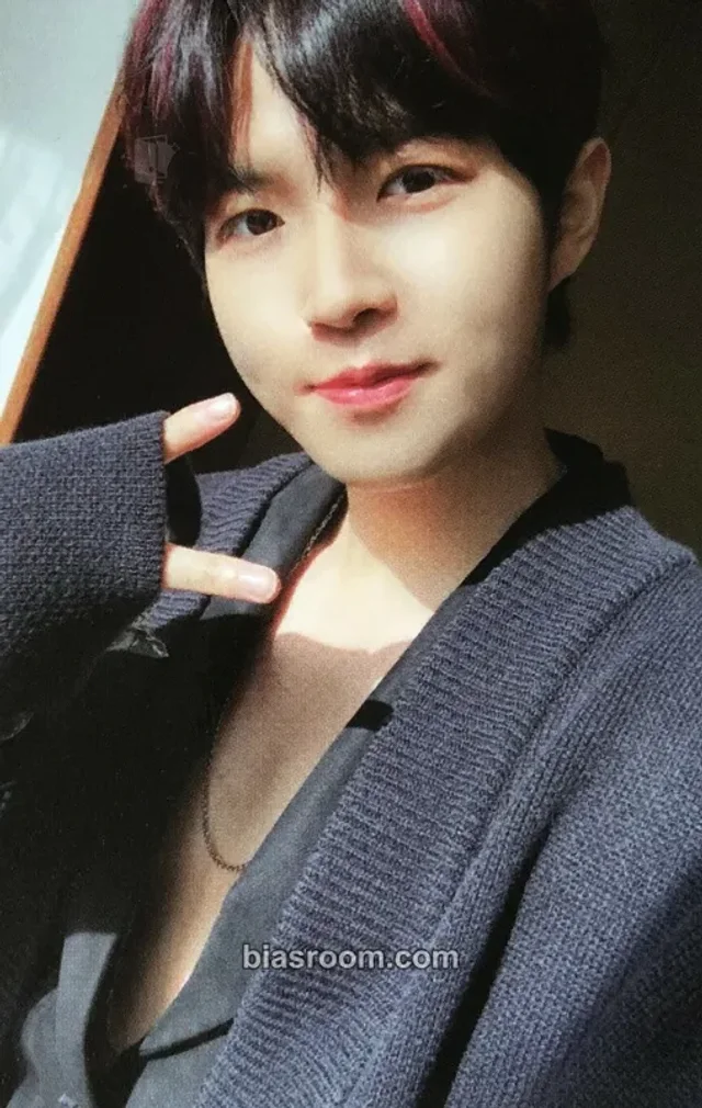 Kim Jaehwan - Jaehwan - Moment Album album photocard day version