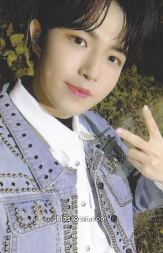 Kim Jaehwan - Jaehwan - Moment Album album photocard night version