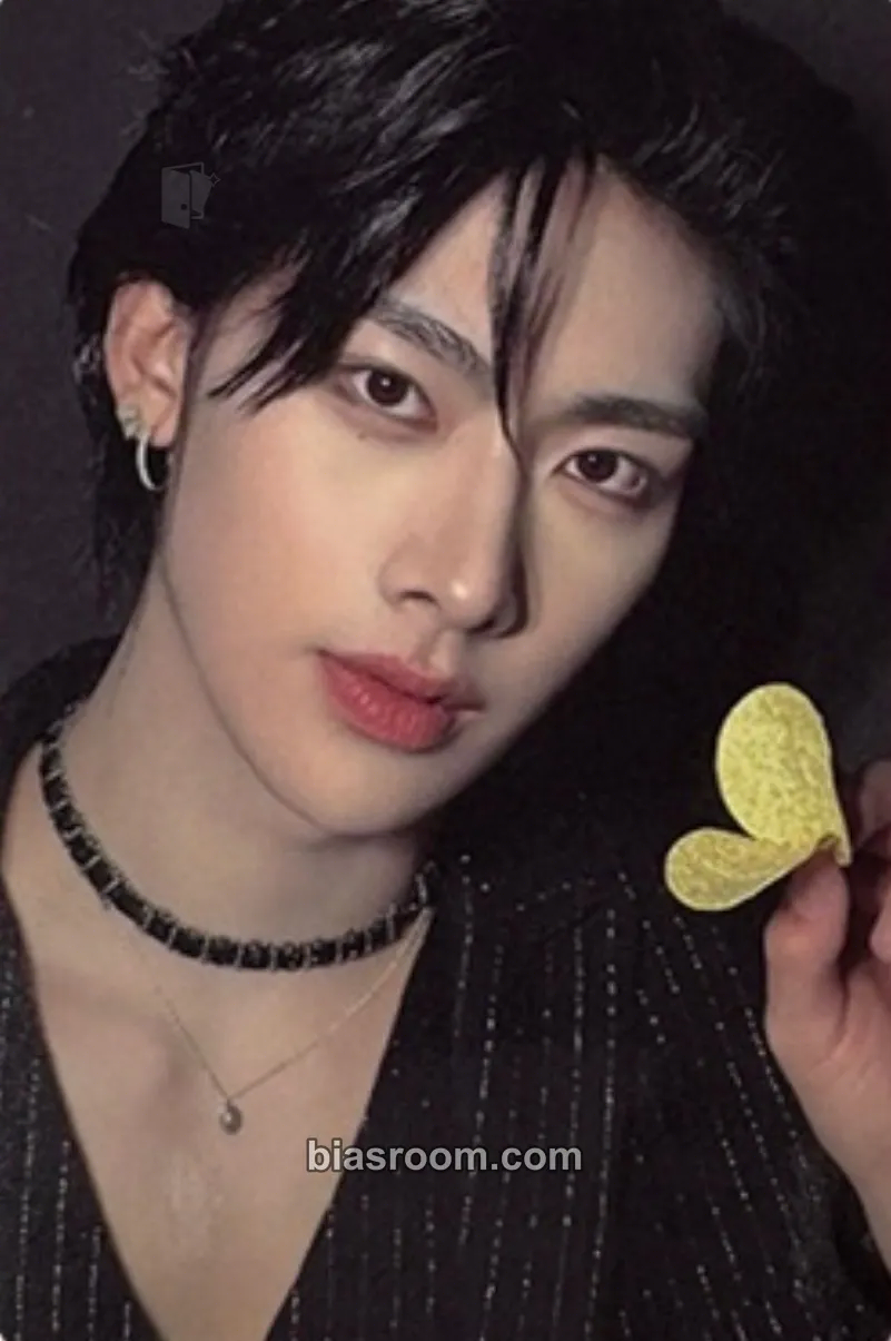 Ricky Cinema Paradise Photocard - ZEROBASEONE - ZEROBASEONE K-pop photocard